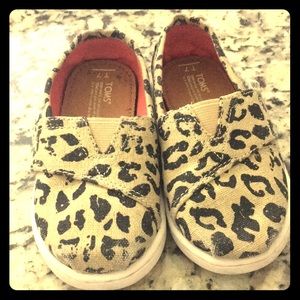 Leopard toms